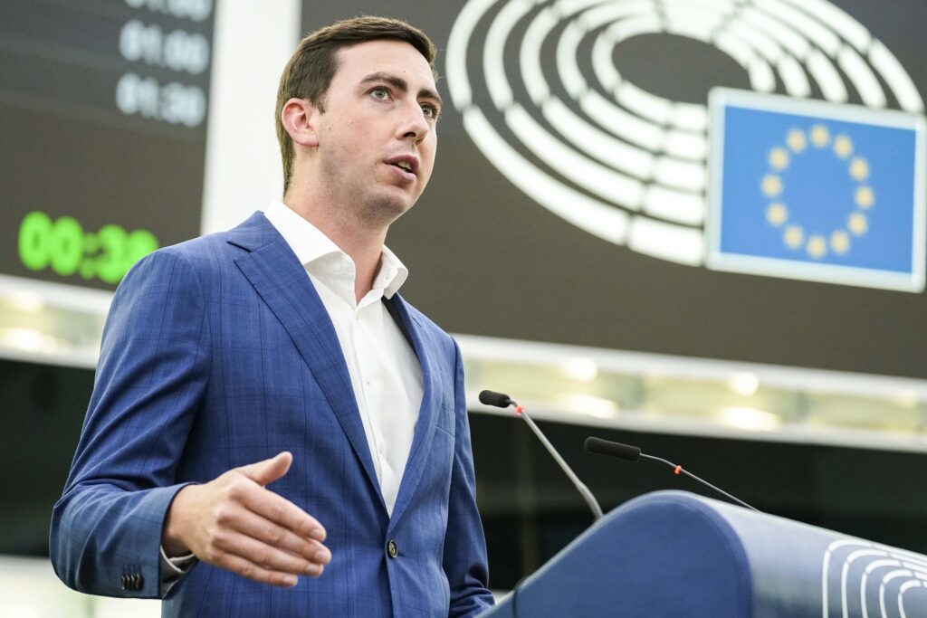 Alexander Bernhuber fordert eine Entschuldigung und Klarstellung von NEOS-Chefin Beate Meinl-Reisinger ein. (c) EP