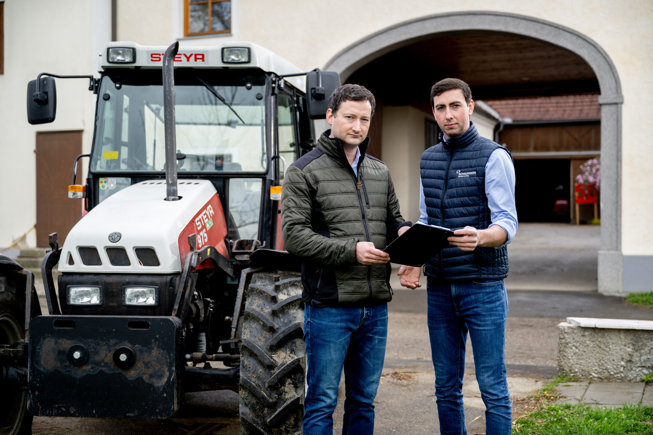 NÖ Bauernbunddirektor Paul Nemecek und EU-Abgeordneter Alexander Bernhuber sehen ein wichtiges Signal an die Landwirtschaft.