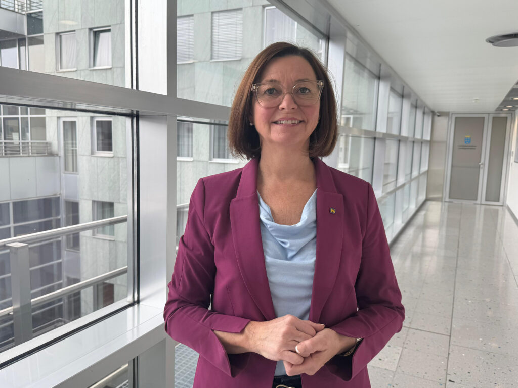 LAbg. Doris Schmidl setzt sich im NÖ Landtag für den Schutz von Eigentum und Hausrecht ein.